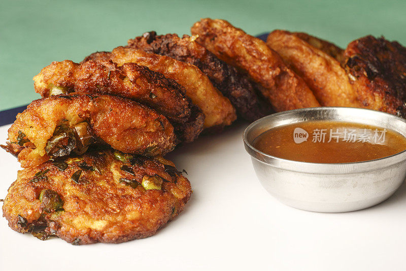 Aloo Tikki或炸马铃薯馅饼